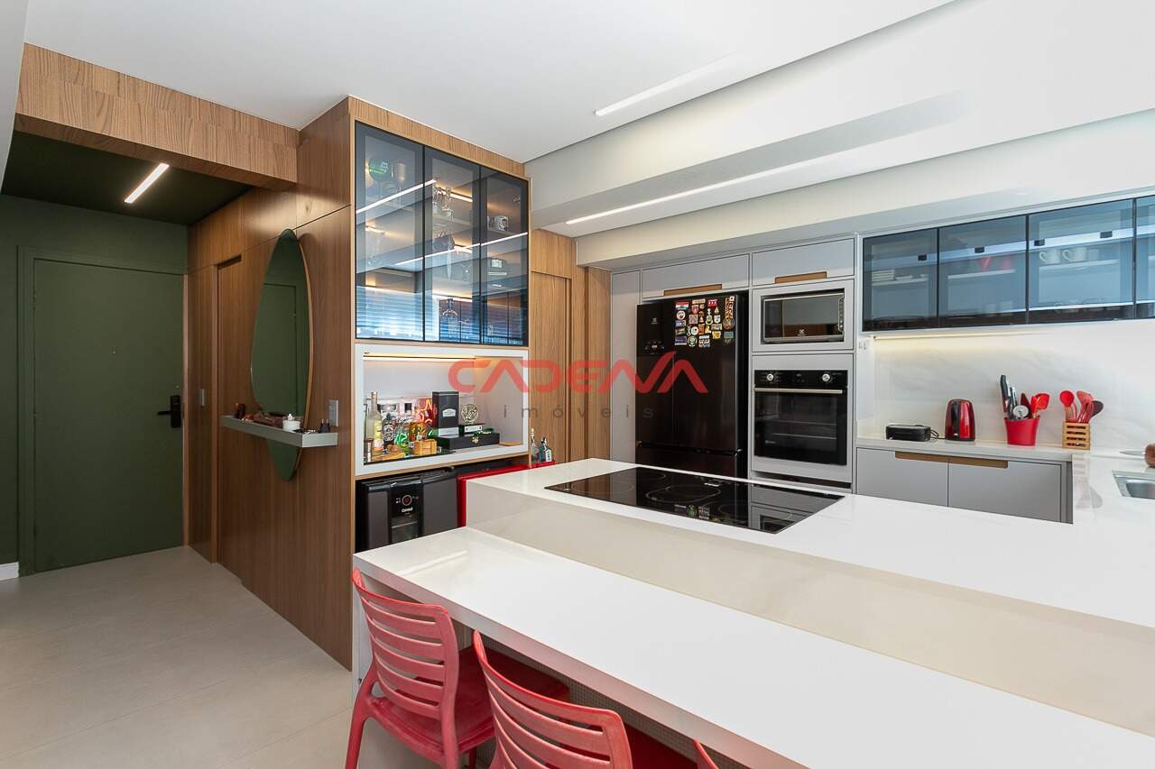 Apartamento à venda no Mercês: 