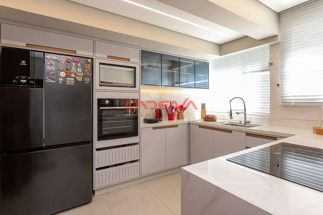 Apartamento à venda no Mercês: 