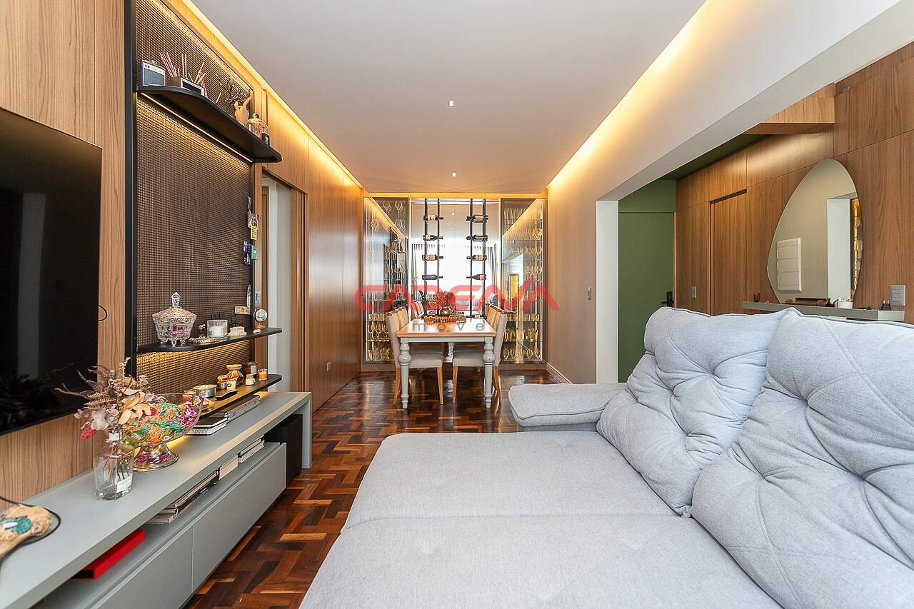 Apartamento à venda no Mercês: 
