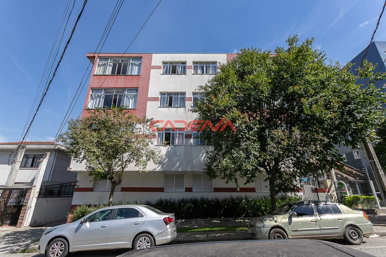 Apartamento à venda no Mercês: 