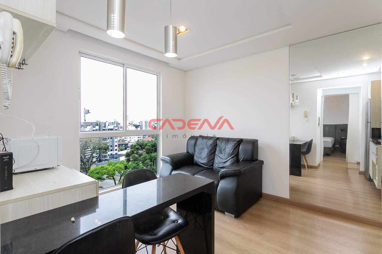 Apartamento para aluguel no Juvevê: 