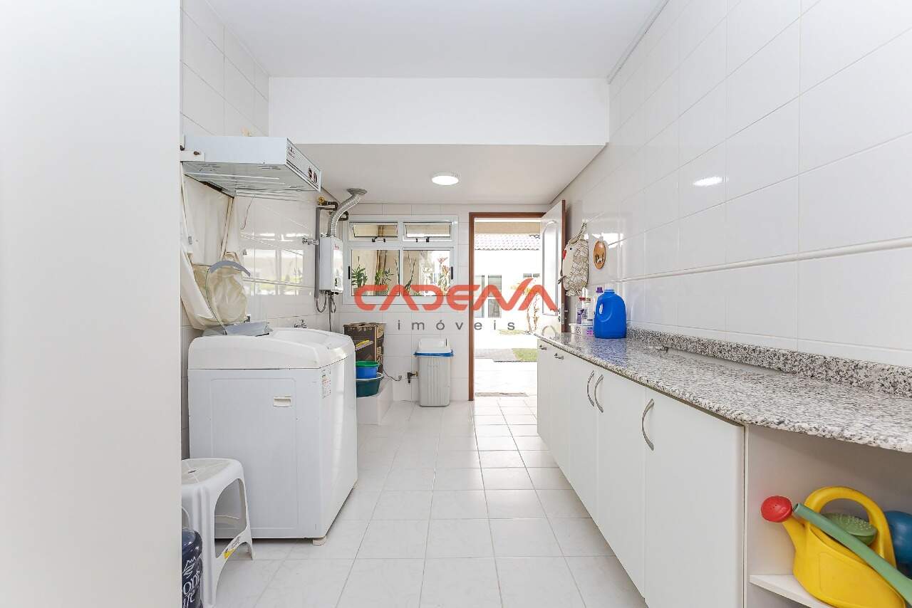 Casa à venda no Ahu: 