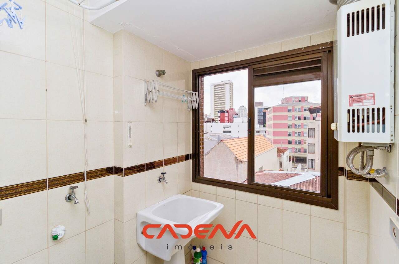 Apartamento para aluguel no Batel: 