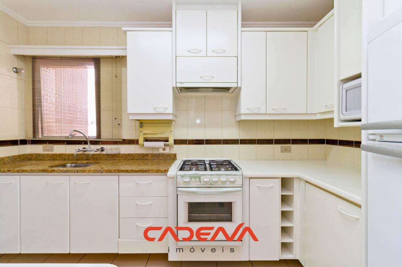 Apartamento para aluguel no Batel: 