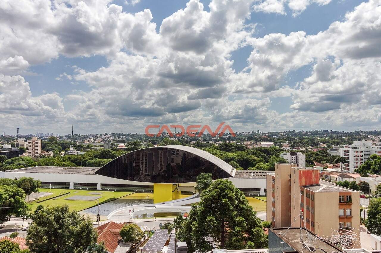 Apartamento à venda no Juvevê: 