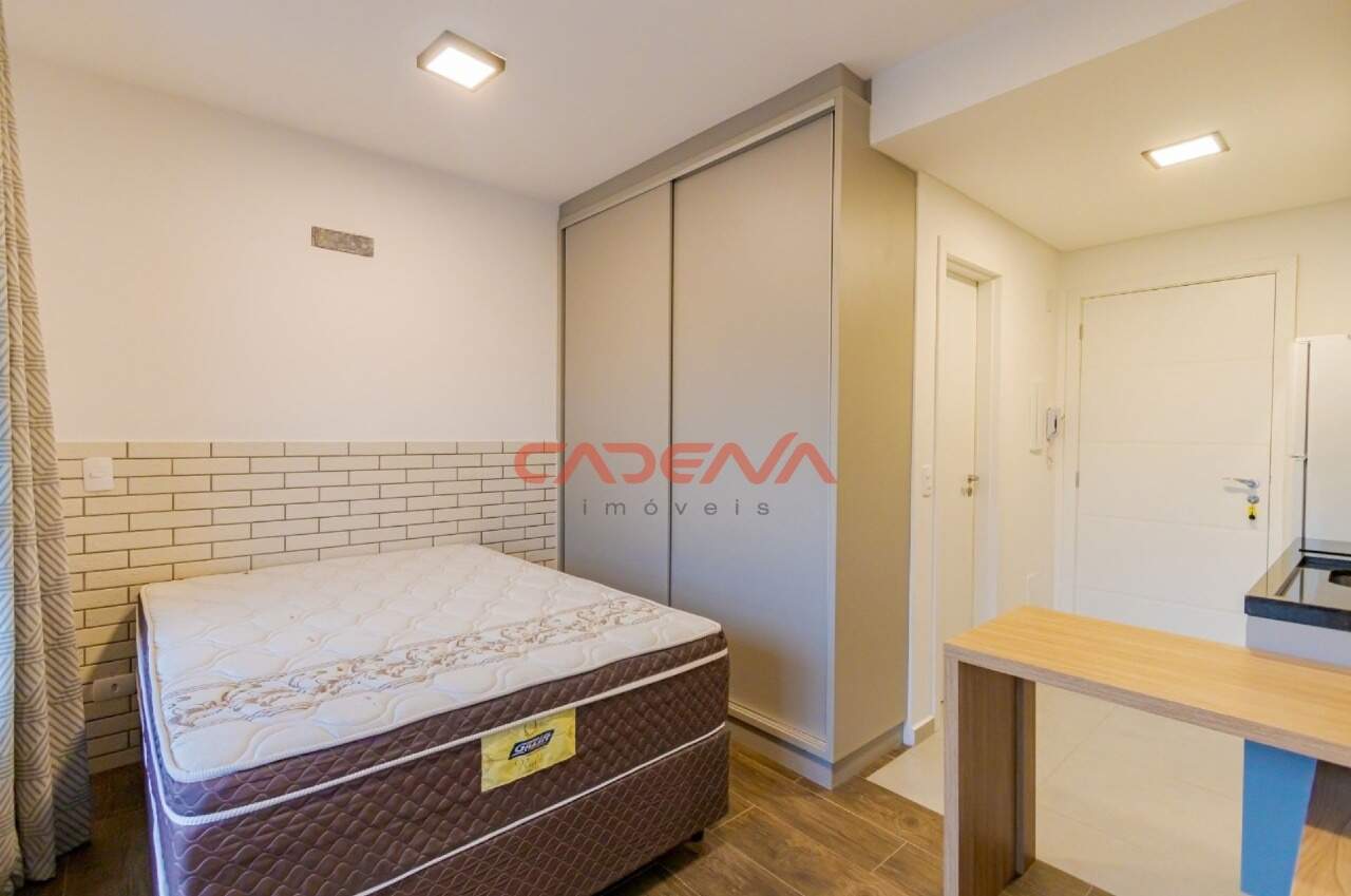 Studio para aluguel no Rebouças: 