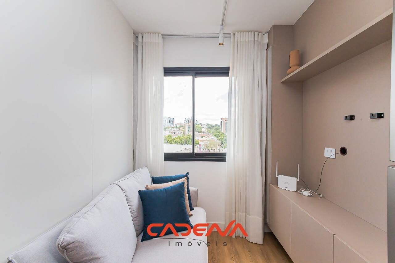 Studio para aluguel no Mercês: 