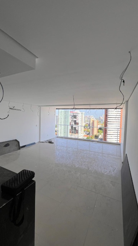 Apartamento à venda no Jóquei: 