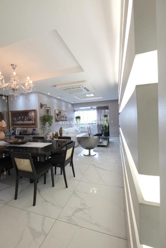 Apartamento à venda no Ilhotas: 