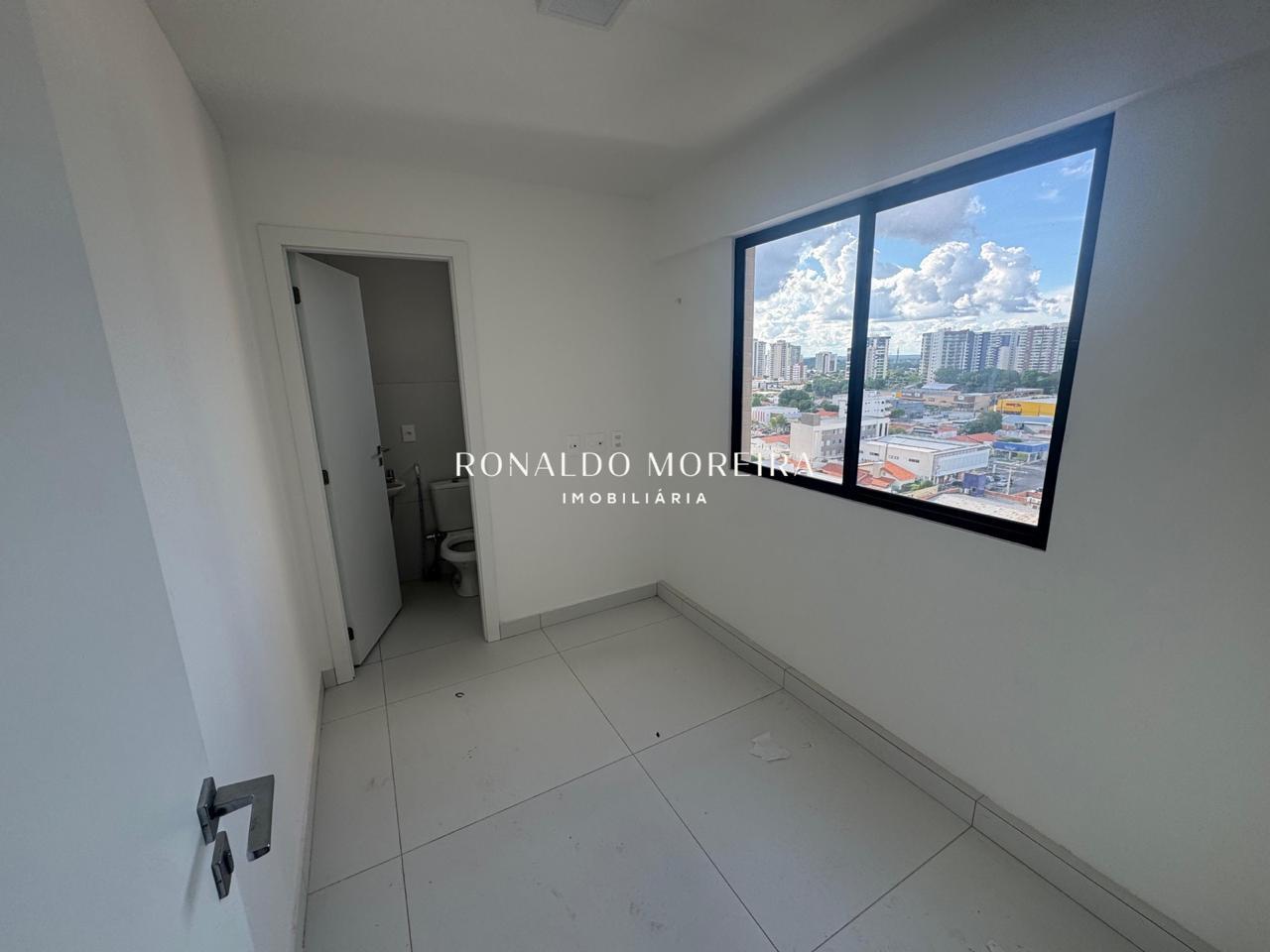 Apartamento à venda no Jóquei: 