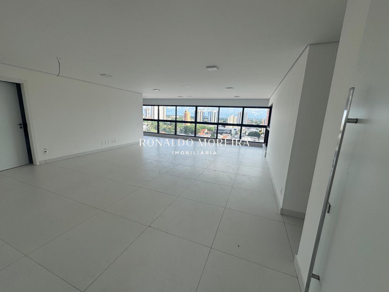 Apartamento à venda no Jóquei: 