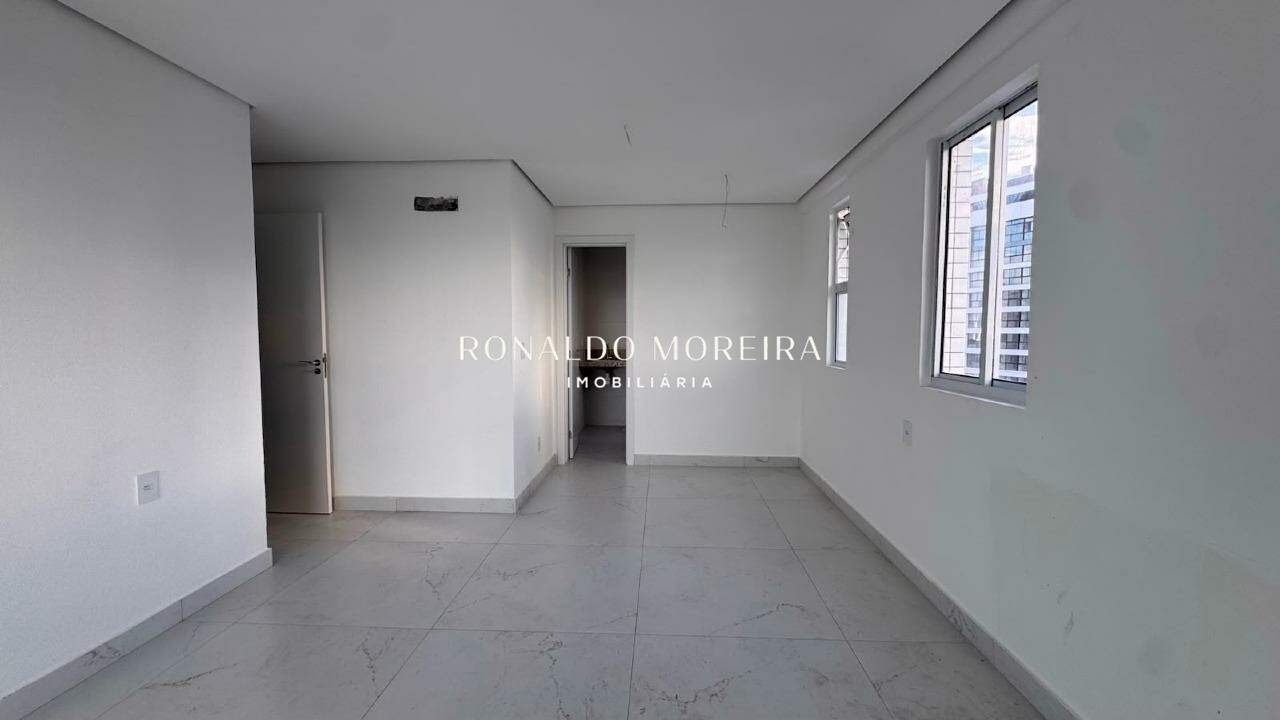 Apartamento à venda no Jóquei: 