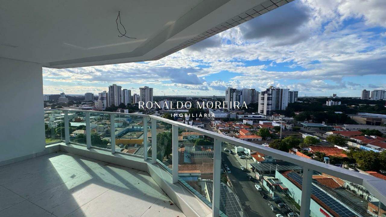 Apartamento à venda no Jóquei: 