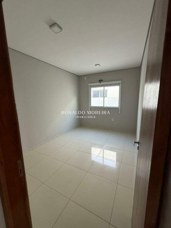 Casa em Condomínio à venda no Jóia: 
