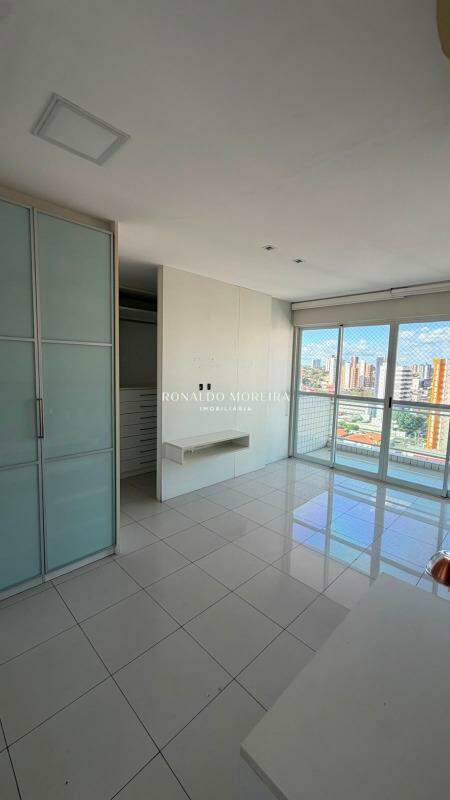 Apartamento à venda no Jóquei: 