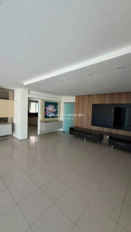 Apartamento à venda no Jóquei: 