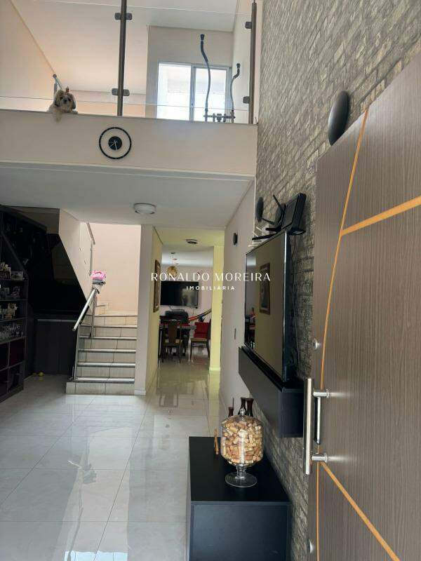 Casa em Condomínio à venda no Morros: 