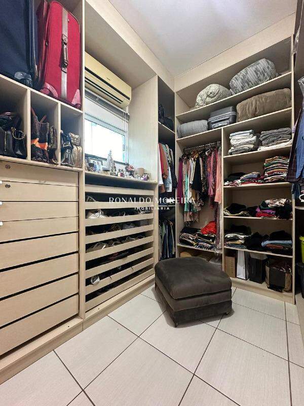 Casa em Condomínio à venda no Morros: 
