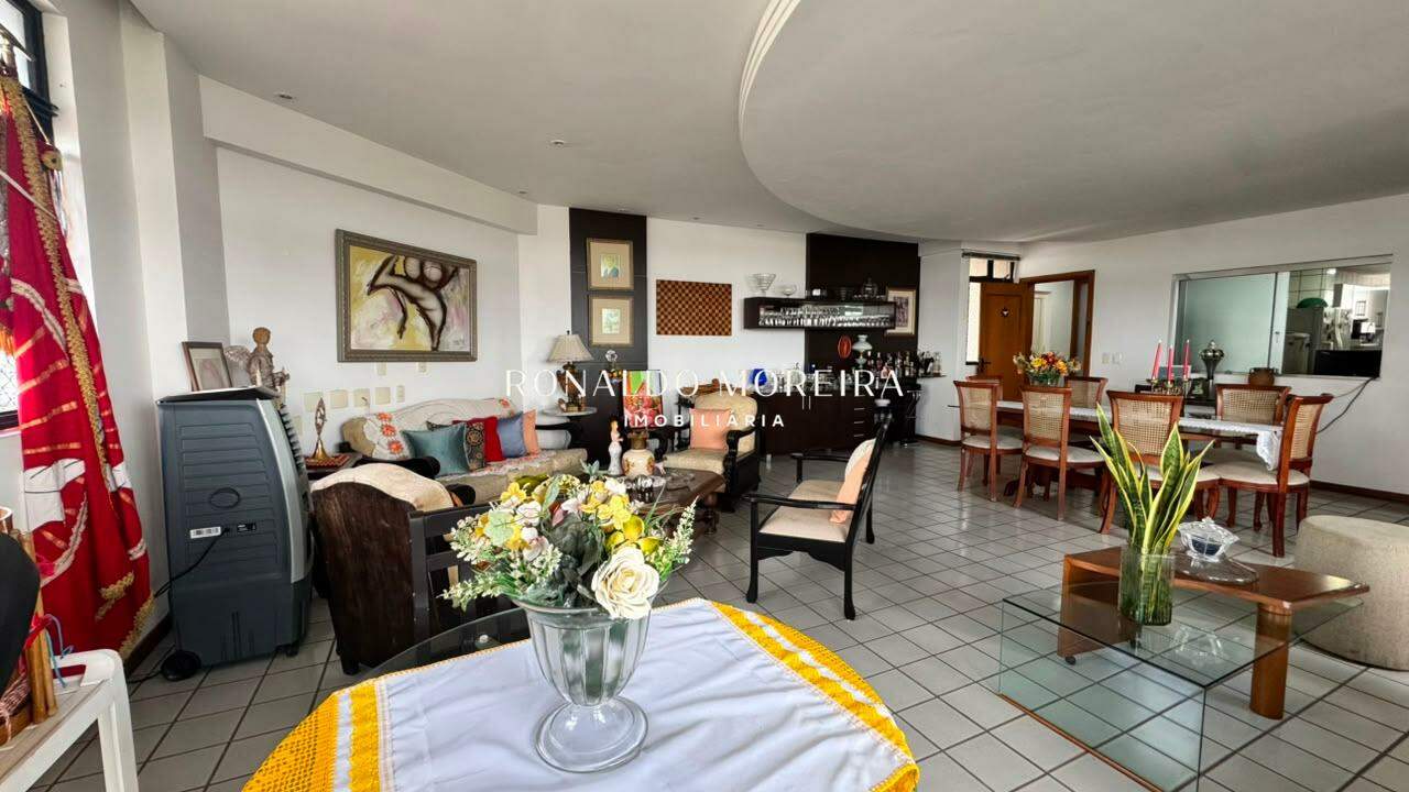 Apartamento à venda no Frei Serafim: 