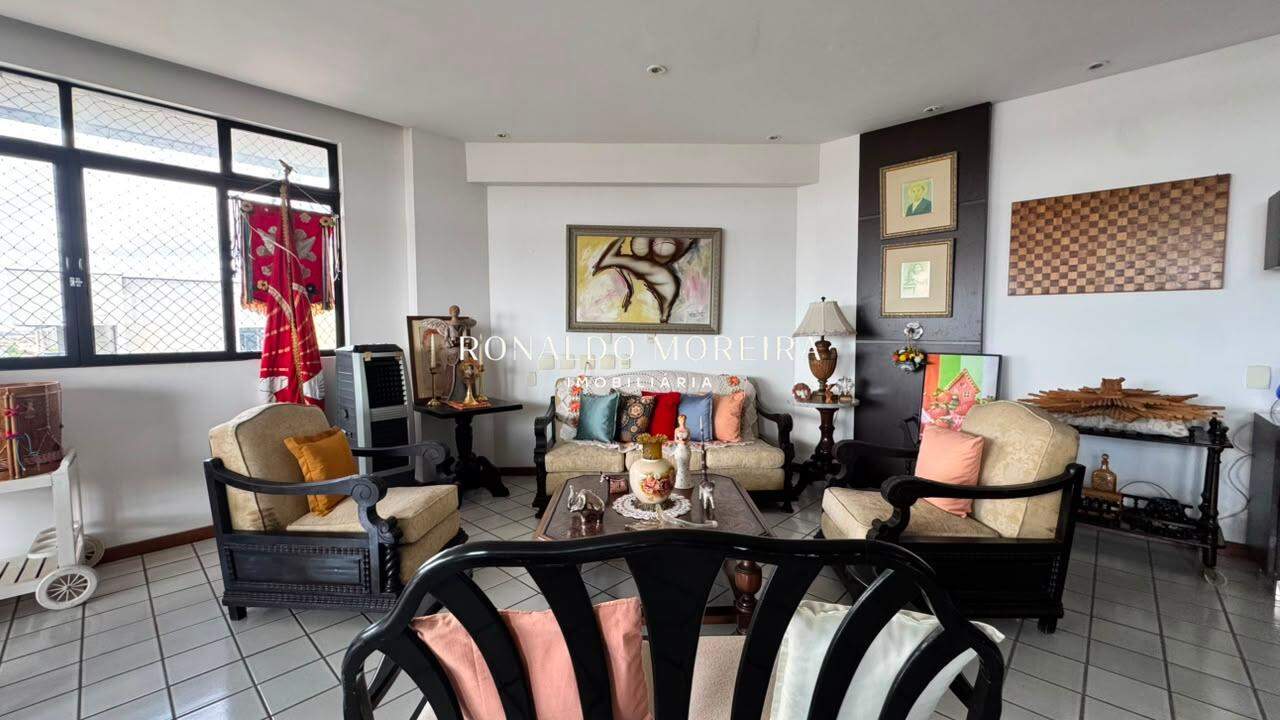 Apartamento à venda no Frei Serafim: 