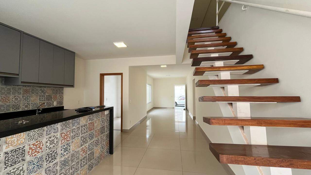 Casa 3 suítes Condomínio Ayat Club Residence  - Casa em BeijaFlor II