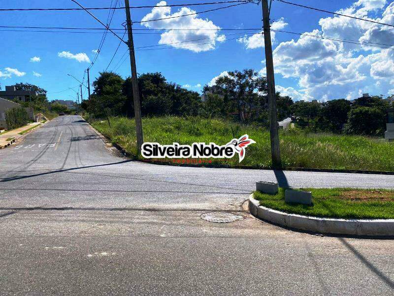 Lote em condomínio à venda no Portal do Sol: 
