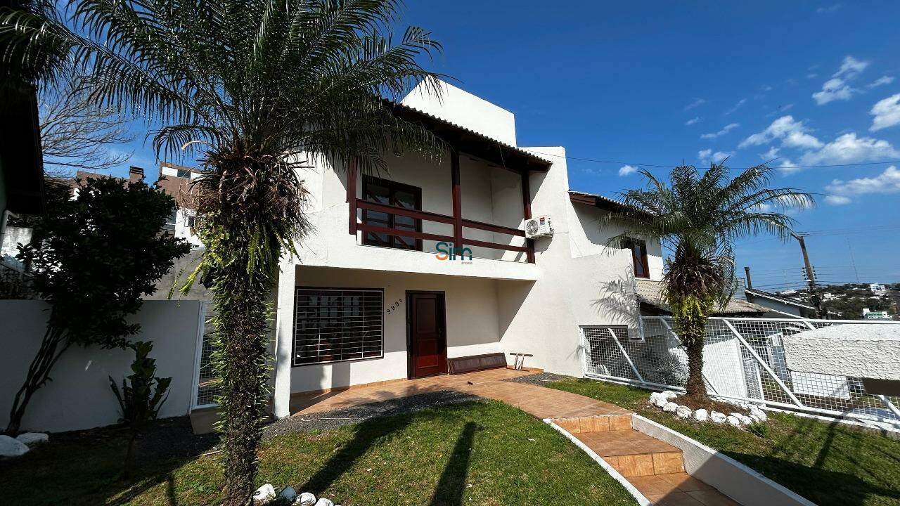 Casa para alugar com 3 dormitórios, 1 banheiro, 2 vagas de garagens e 226m² de área privativa no bairro Presidente Médici