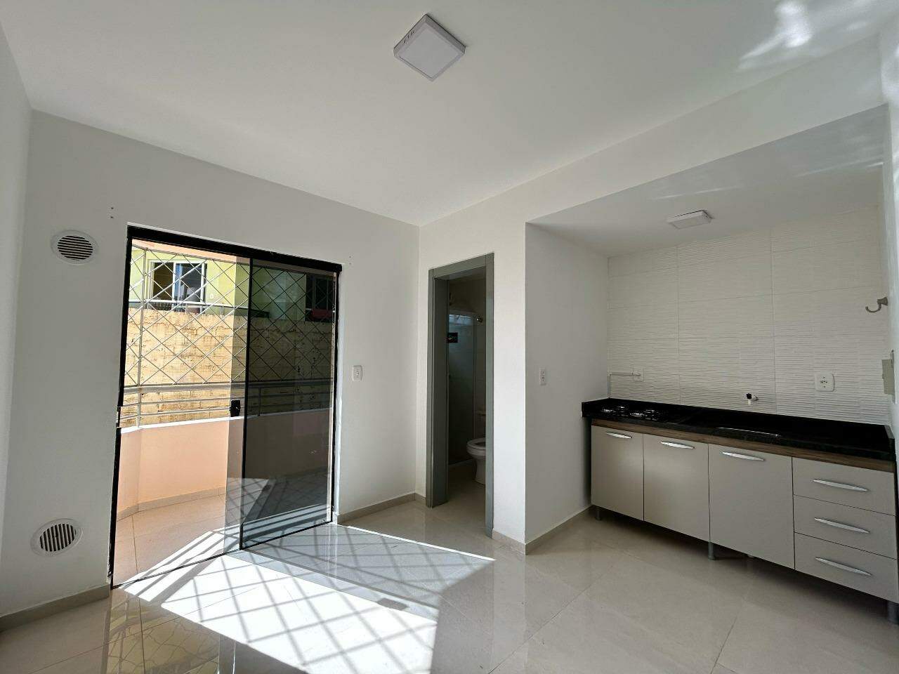Apartamento à venda com 1 dormitório, 1 banheiro e 40m² de área privativa no bairro Efapi