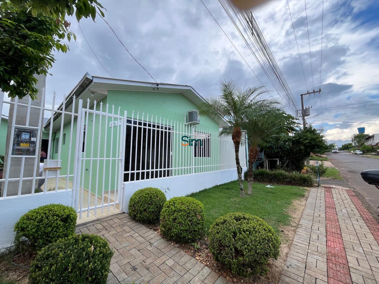 Casa à venda com 4 dormitórios, 2 banheiros, 2 vagas de garagens e 117m² de área privativa no bairro Passo dos Fortes