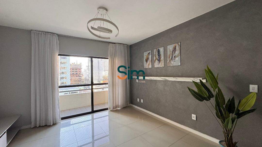 Apartamento para alugar com 3 dormitórios, 1 banheiro, 1 vaga de garagem e 140m² de área privativa no bairro Centro
