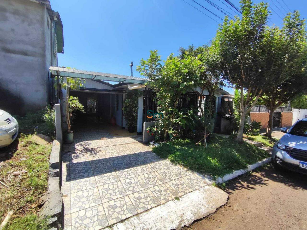 Casa à venda com 2 dormitórios, 1 banheiro, 2 vagas de garagens e 200m² de área privativa no bairro Paraíso
