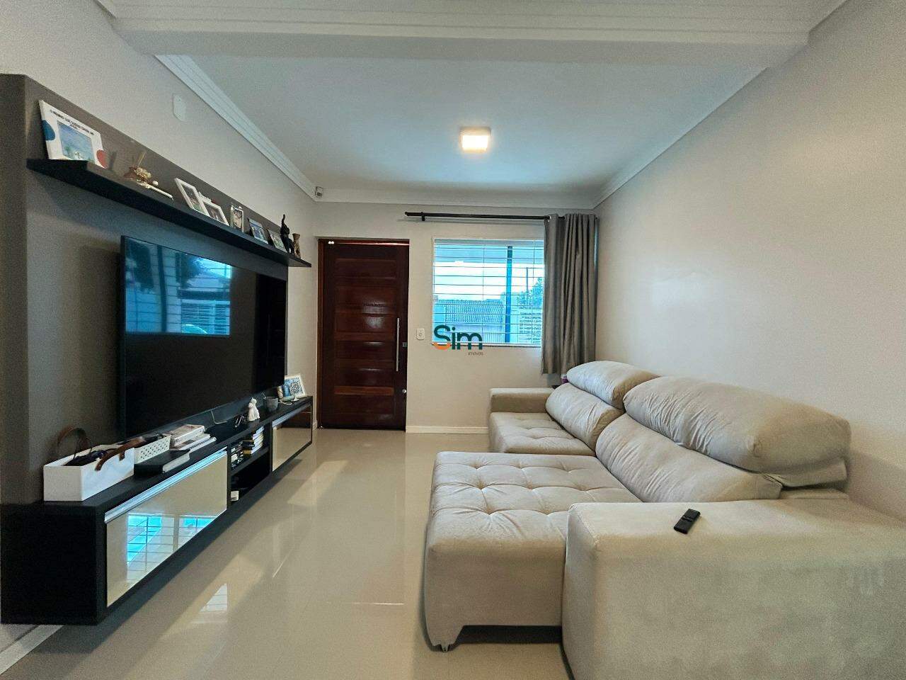 Casa à venda com 3 dormitórios, 1 banheiro, 1 vaga de garagem e 110m² de área privativa no bairro Paraíso