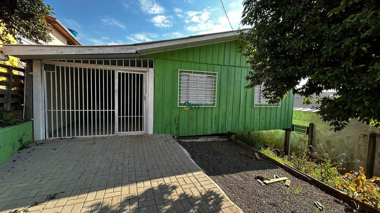 Casa para alugar com 3 dormitórios, 1 banheiro, 2 vagas de garagens e 74m² de área privativa no bairro Esplanada