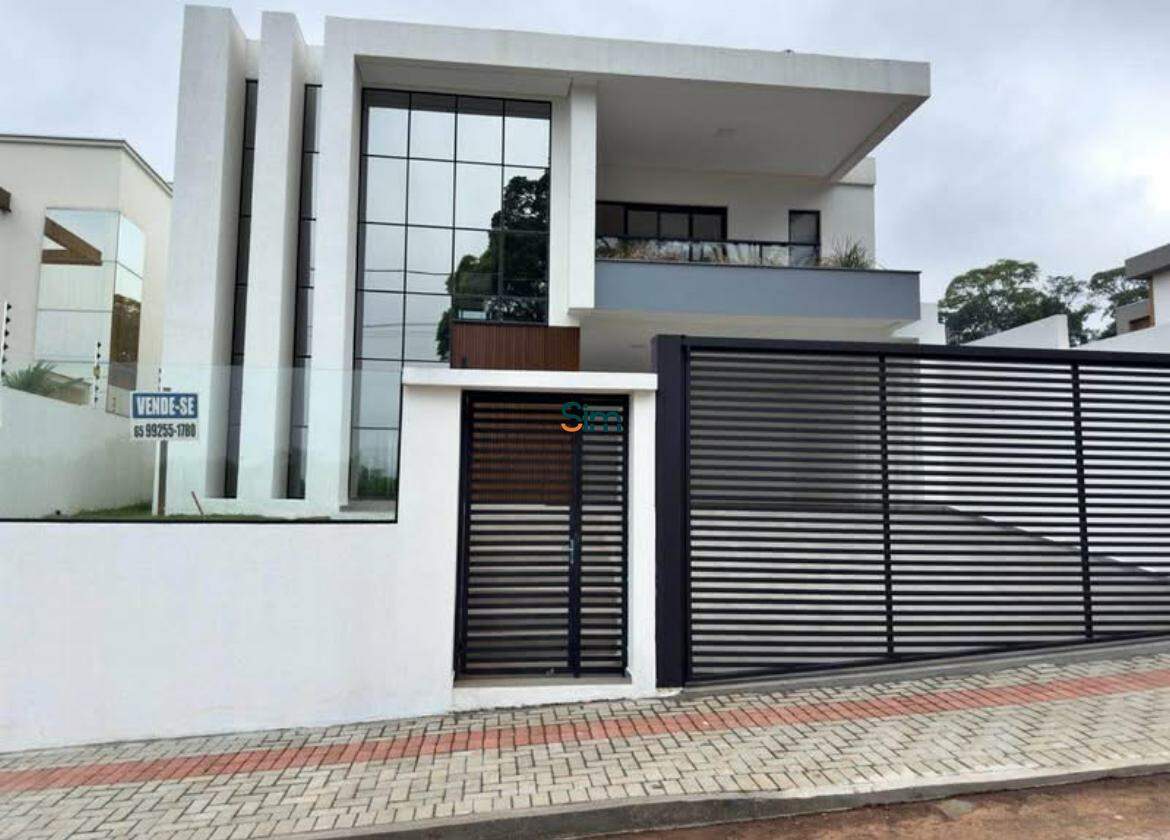Apartamento à venda com 3 dormitórios, 2 banheiros, 2 vagas de garagens e 220m² de área privativa no bairro Jardim Europa
