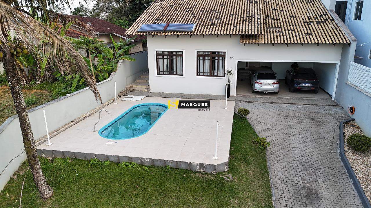Casa para alugar  no Santa Catarina - Joinville, SC. Imóveis