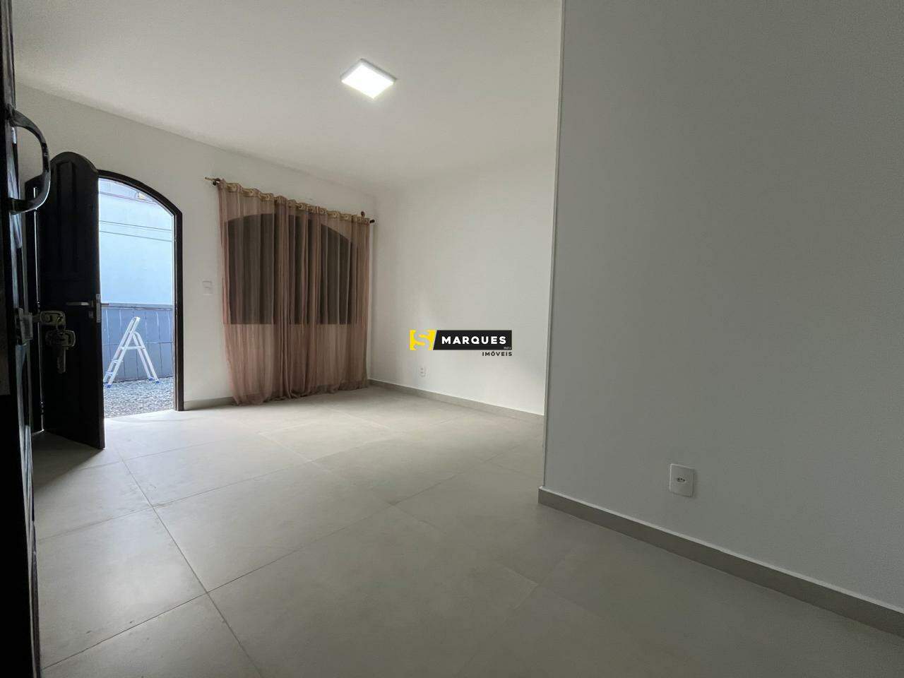Casa para alugar com 1 quarto, 144m² - Foto 13