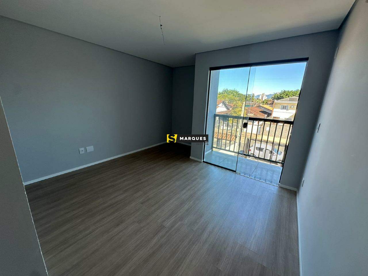 Geminado de 3 quartos, 105m² no bairro Costa e Silva, em Joinville | Eu Corretor