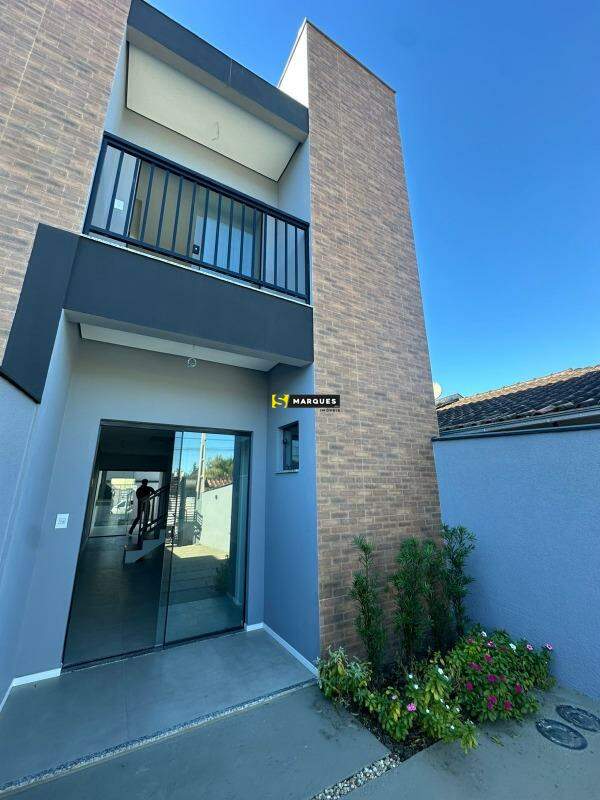 Geminado de 3 quartos, 105m² no bairro Costa e Silva, em Joinville | Eu Corretor