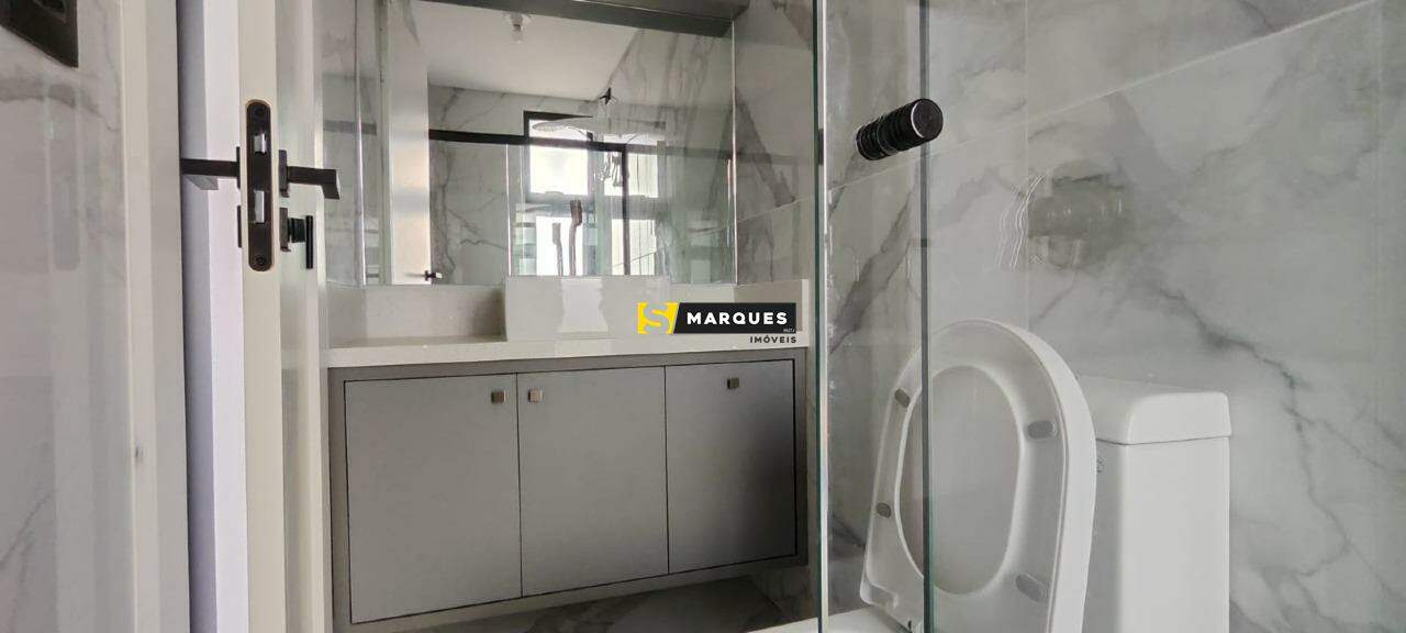 Apartamento para alugar com 3 quartos, 113m² - Foto 18