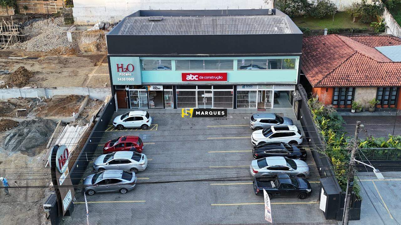 Sala comercial para alugar  no Anita Garibaldi - Joinville, SC. Imóveis