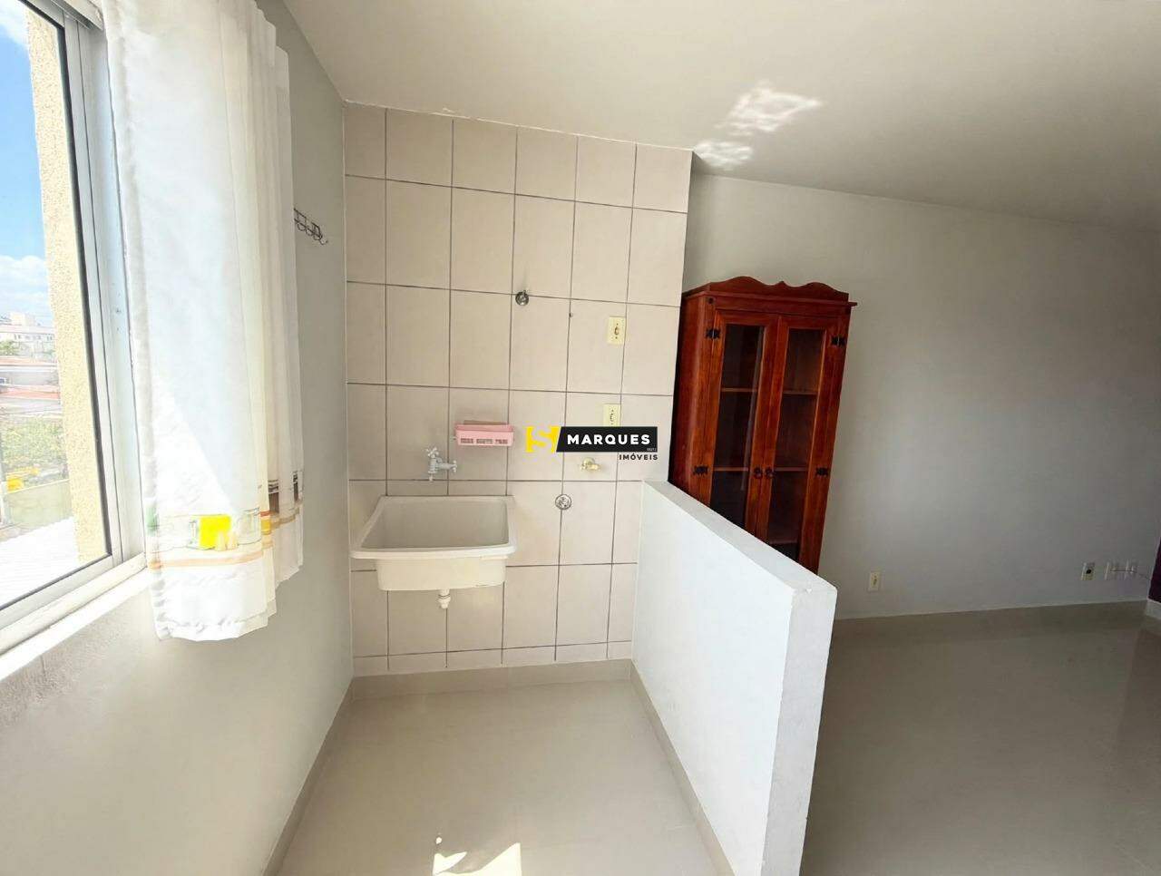 Apartamento com 1 Dormitórios para alugar, 37 m² por R$ 1.100,00 Apartamento com 1 Dormitórios para alugar, 37 m² por R$ 1.100,00