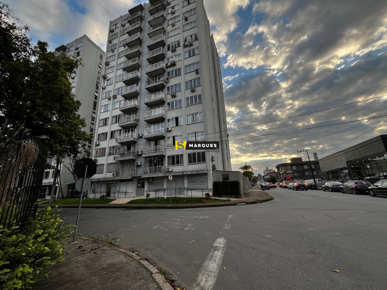 Apartamento para alugar  no América - Joinville, SC. Imóveis