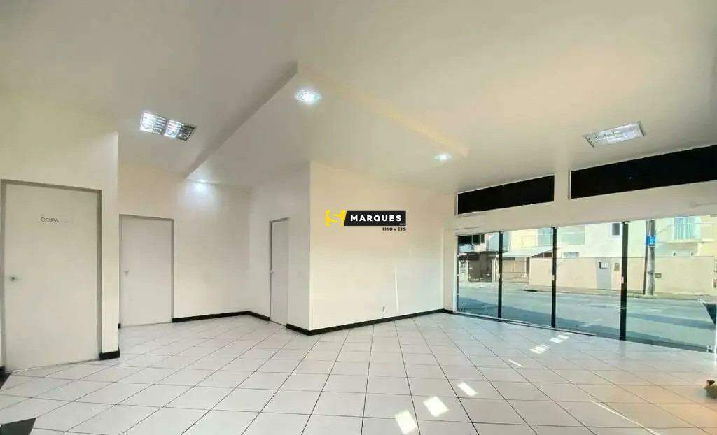 Sala Comercial de 100m² no bairro Fátima, em Joinville | Eu Corretor
