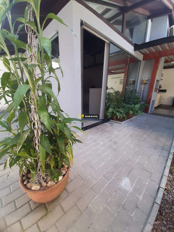 Sala Comercial de 12m² no bairro América, em Joinville | Eu Corretor
