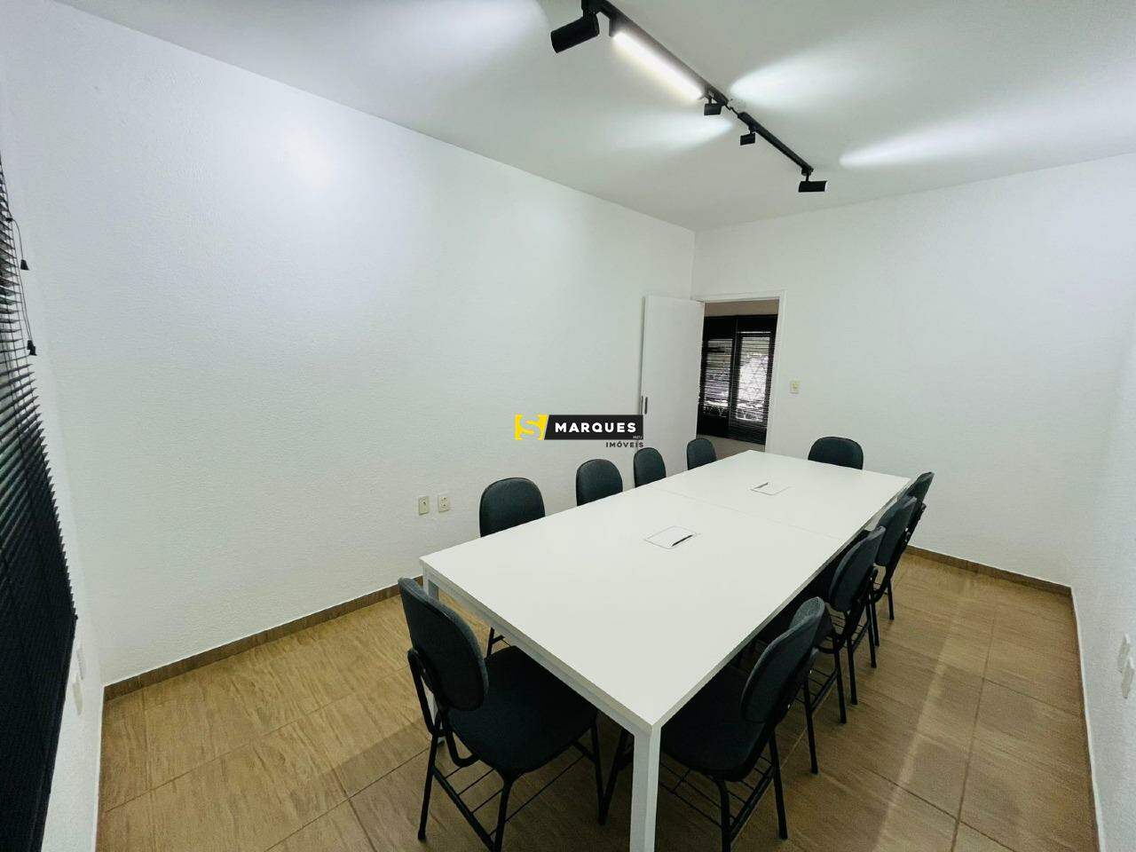 Sala Comercial de 40m² no bairro Bom Retiro, em Joinville | Eu Corretor