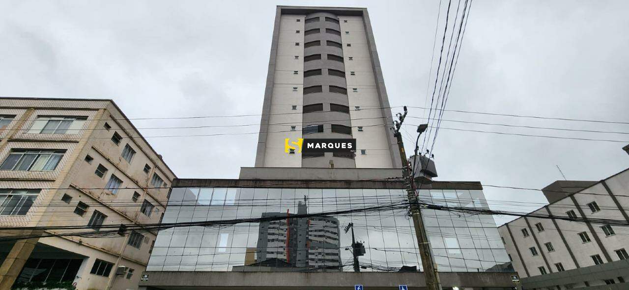 Apartamento para alugar  no Centro - Joinville, SC. Imóveis