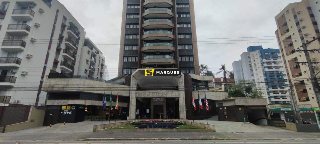 Apartamento para alugar  no Centro - Joinville, SC. Imóveis