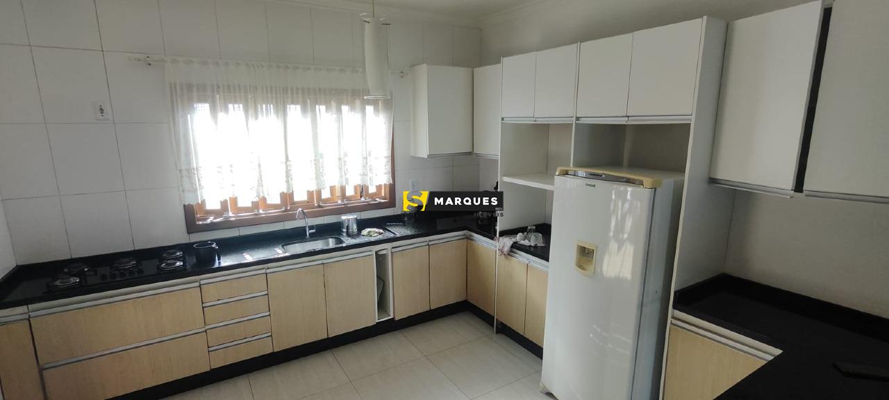 Casa com 3 Dormitórios para alugar, 75 m² por R$ 2.400,00 Casa com 3 Dormitórios para alugar, 75 m² por R$ 2.400,00