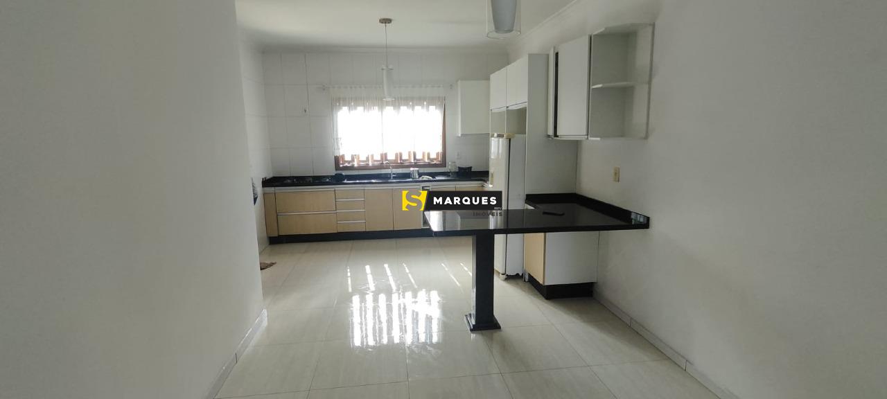 Casa com 3 Dormitórios para alugar, 75 m² por R$ 2.400,00 Casa com 3 Dormitórios para alugar, 75 m² por R$ 2.400,00