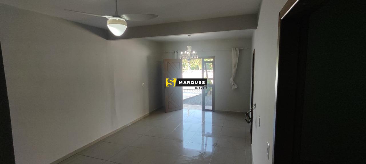 Casa com 3 Dormitórios para alugar, 75 m² por R$ 2.400,00 Casa com 3 Dormitórios para alugar, 75 m² por R$ 2.400,00